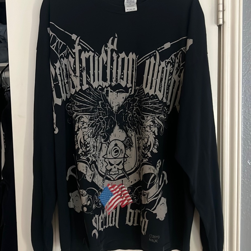 long sleeve t-shirt